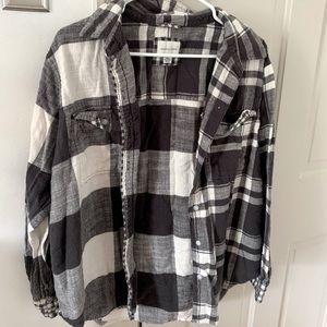 American Eagle Button up